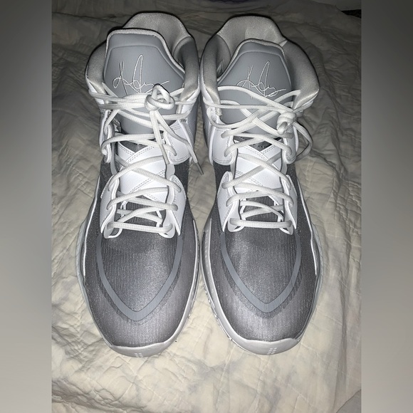 Nike Other - Nike Kyrie low 5 “Wolf Grey”